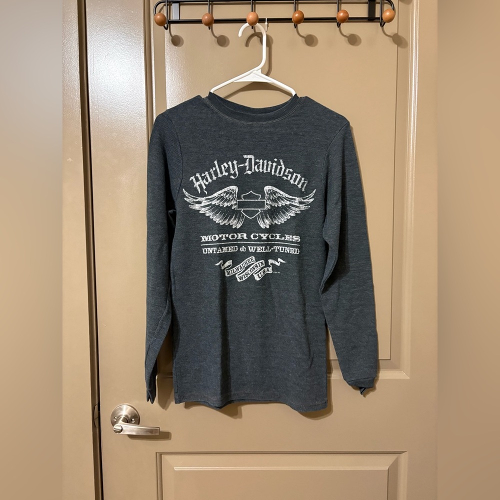 Harley Davidson long sleeve grey waffle knit shirt